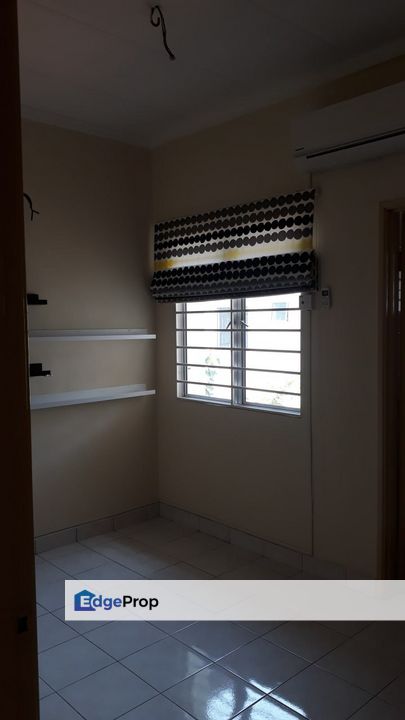 a double story house in Taman Bukit Subang for Sale, Selangor, Shah Alam