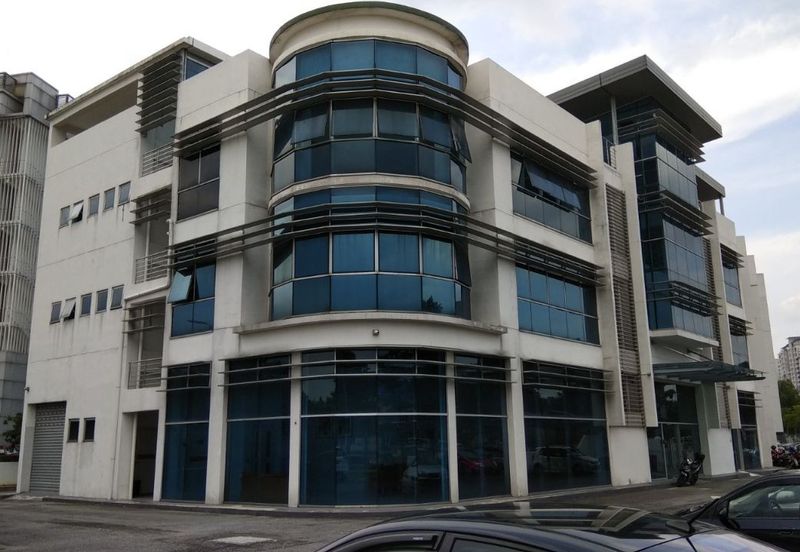 Office building in Kota Damansara for sale