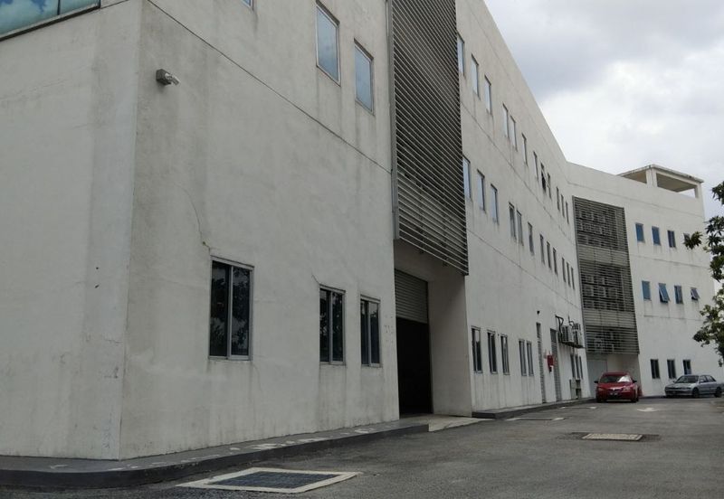 Office building in Kota Damansara for sale