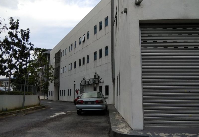 Office building in Kota Damansara for sale