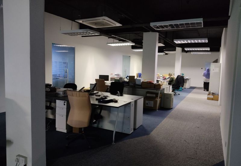 Office building in Kota Damansara for sale