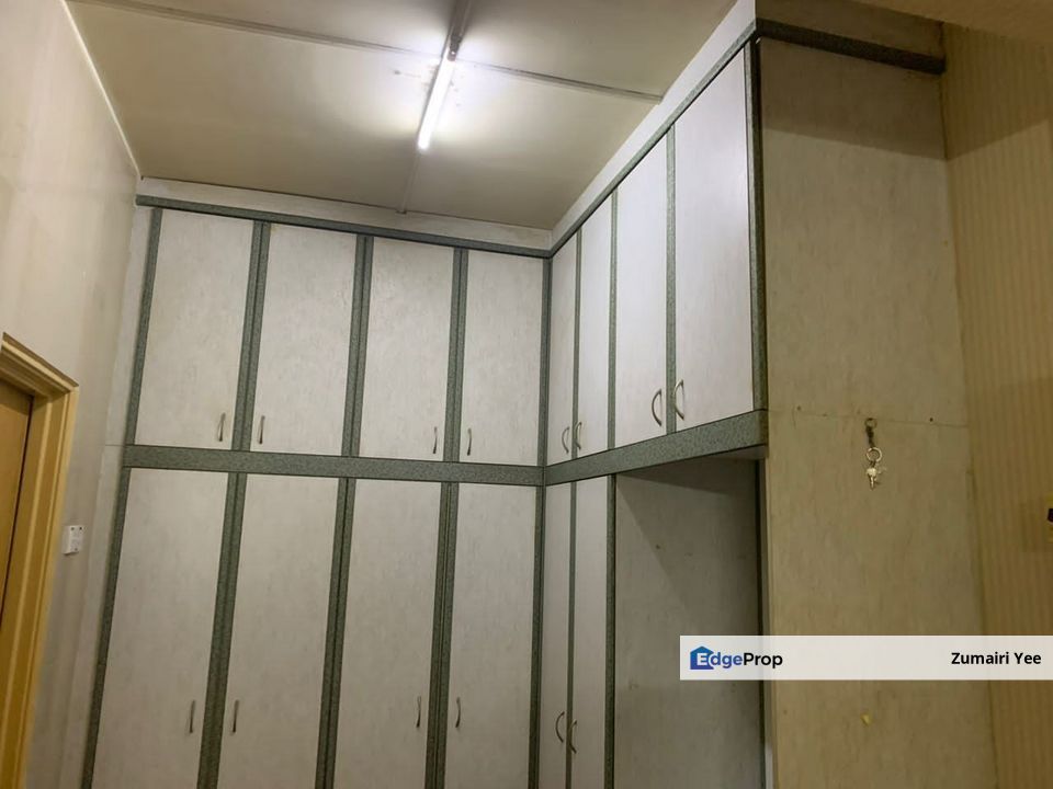 a terrace house for sale at Putra Jati Bukit Rahman Putra Sungai Buloh Selangor, Selangor, Sungai Buloh