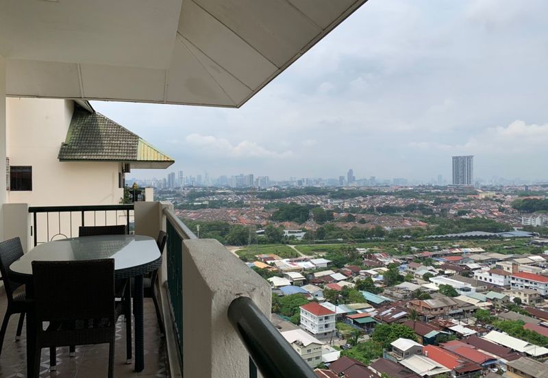 Mutiara Oriental Condominium