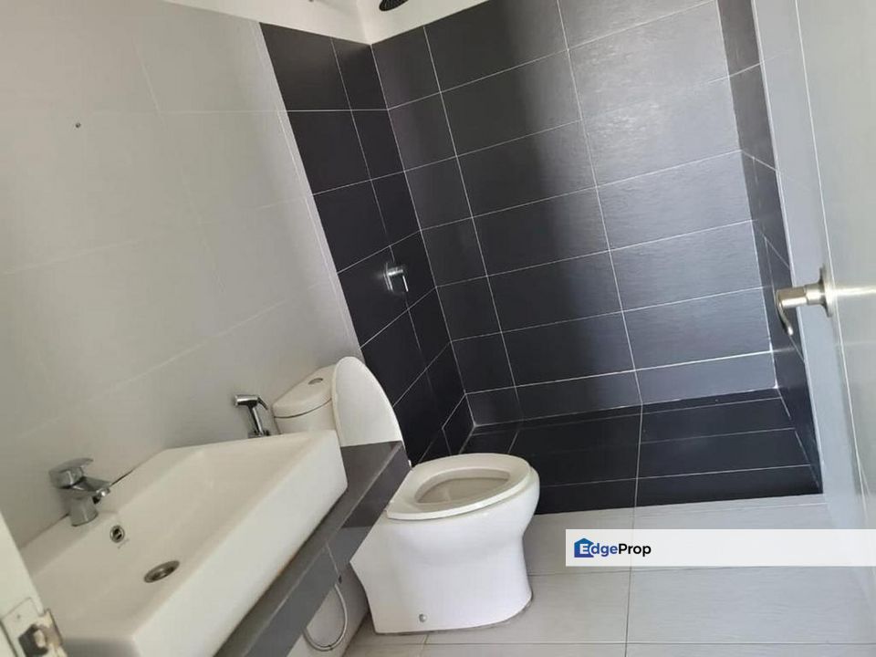 X2 Residency Condo Puchong Large 4R4B 3CarPark, Selangor, Puchong