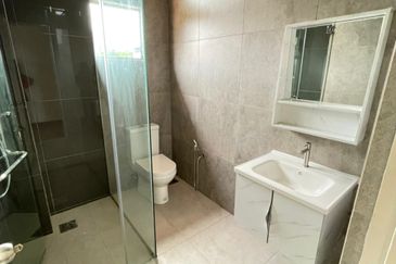 Mutiara Damansara Petaling Jaya Freehold 6rooms 