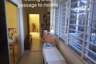 JALAN SP 7/4 BANDAR SAUJANA PUTRA