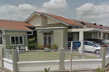 JALAN SP 7/4 BANDAR SAUJANA PUTRA