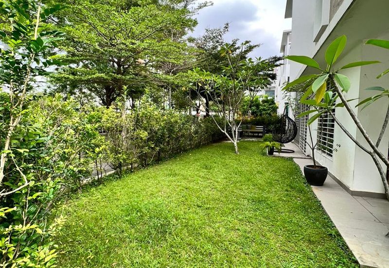 Corner 3 storey terrace Lake Point Residence Cyberjaya