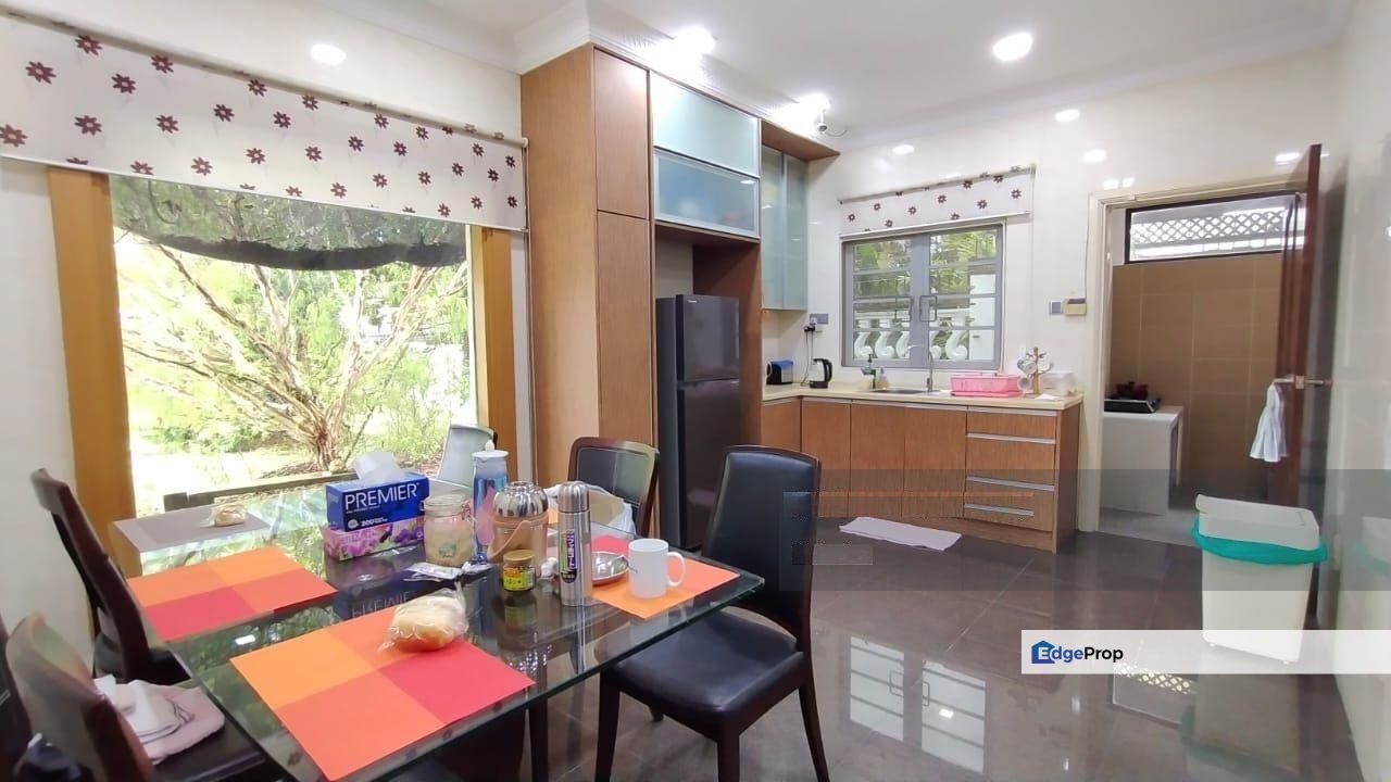 Villa Heights Kajang 2sty Bungalow Renovated large land, Selangor, Kajang