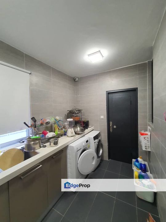 Renovated Freehold 3sty Semi D Twin Palms Sungai Long Kajang, Selangor, Kajang