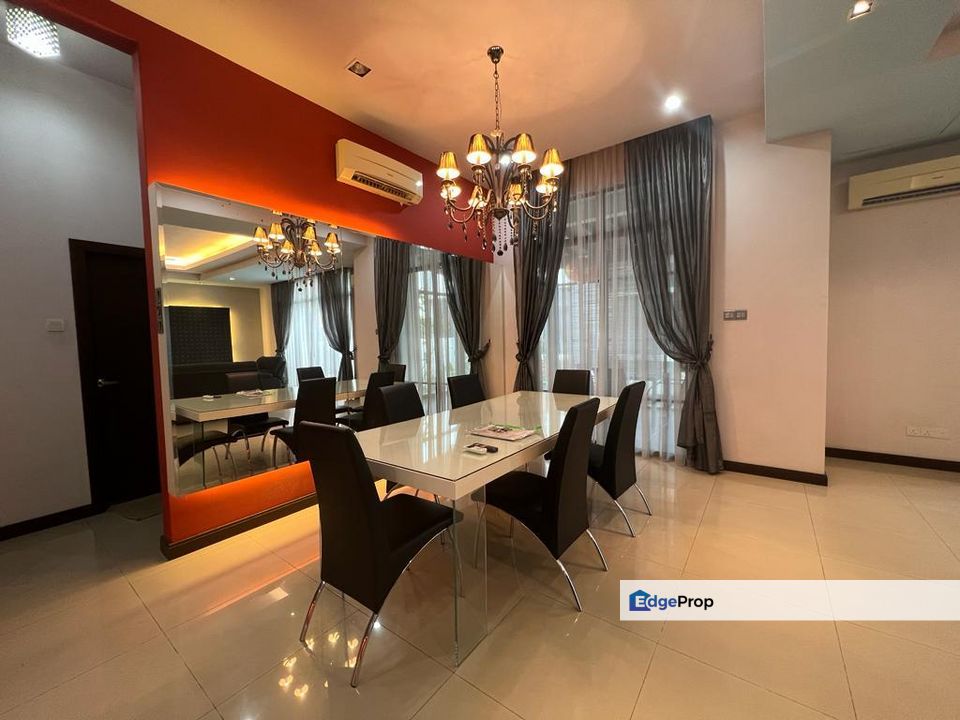 Renovated fully furnish Semi D Glenmarie Cove Klang Moved in condition, Selangor, Port Klang