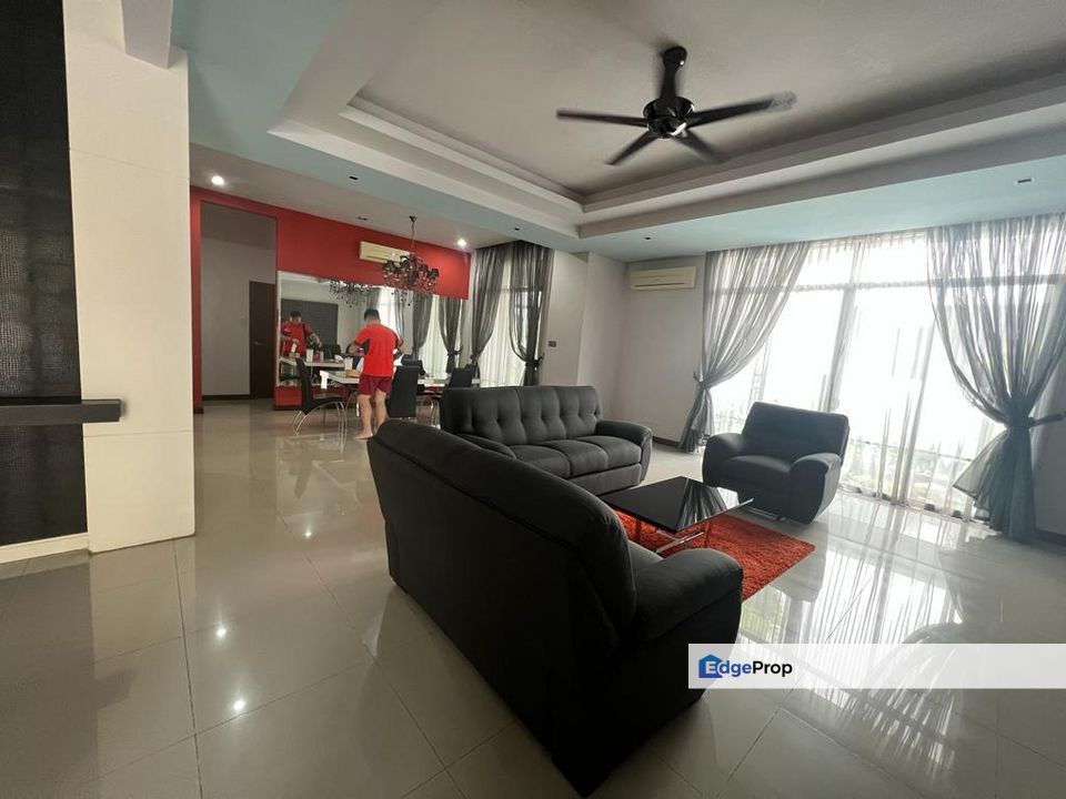 Renovated fully furnish Semi D Glenmarie Cove Klang Moved in condition, Selangor, Port Klang