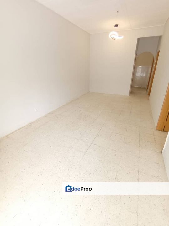 Taman Kinara Seksyen 5 Tmn Mawar 1sty Terrace 20x70 Newly Reno, Selangor, Bandar Kinrara Puchong