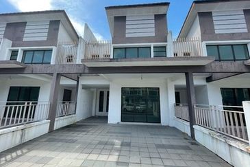 Glomac Lakeside Residences