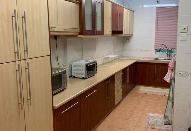 Full Renovated Puchong Puteri 7, 2storey Gated Guard