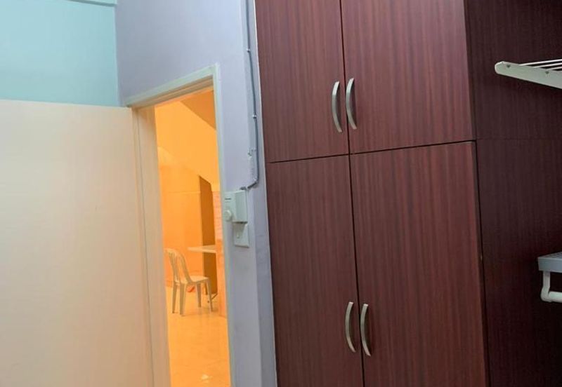 Full Renovated Puchong Puteri 7, 2storey Gated Guard