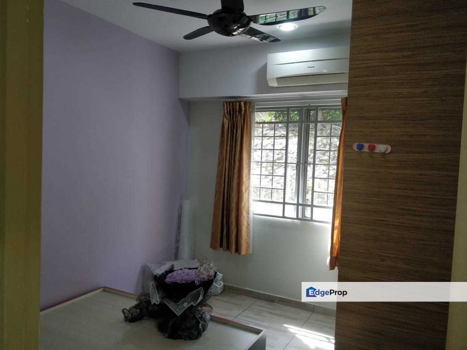 Renovated Kenanga Apartment Puchong Taman Wawasan, Selangor, Puchong