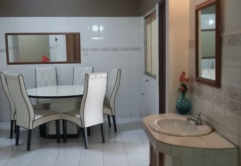 Freehold Fully Extend 2stry Terrace Jalan Aranda Kota Kemuning