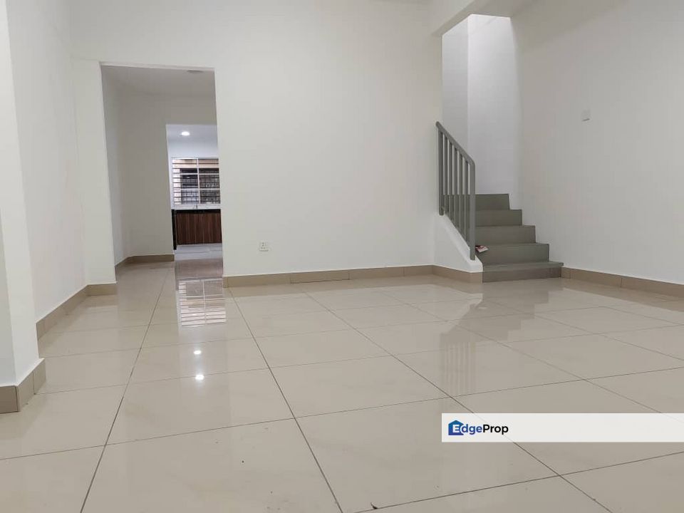 Freehold Corner Renovated 2stry Terrace Lingkaran Nur Kajang, Selangor, Kajang