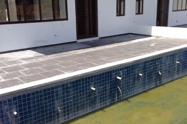 The Maisons, Perdana Lakeview East