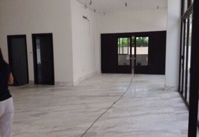 The Maisons, Perdana Lakeview East