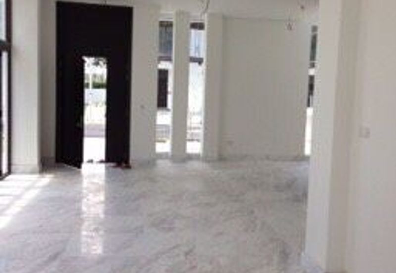 The Maisons, Perdana Lakeview East