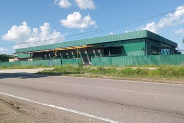 Kulai Bandar Tenggara Kluang Warehouse Factory Office