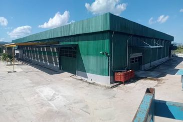 Kulai Bandar Tenggara Kluang Warehouse Factory Office