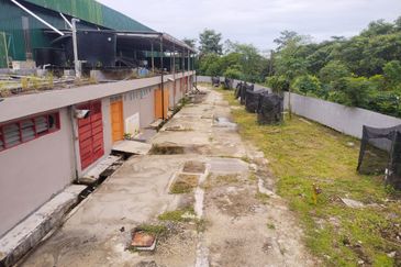 Kulai Bandar Tenggara Kluang Warehouse Factory Office