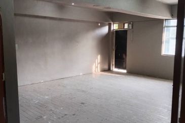 Kulai Bandar Tenggara Kluang Warehouse Factory Office