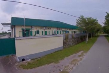 Kulai Bandar Tenggara Kluang Warehouse Factory Office