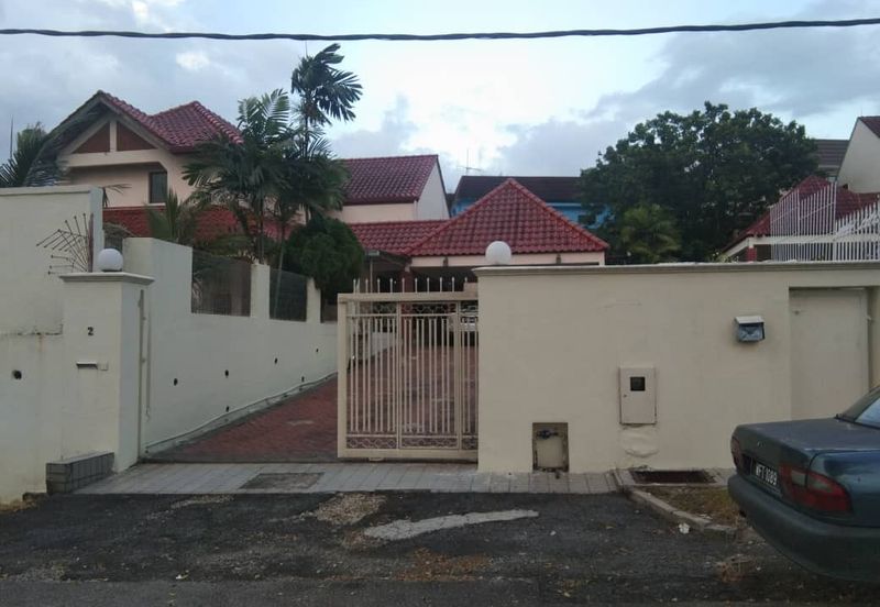 Oug Awan Kecil Corner 2sty Bungalow Large Land