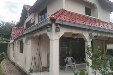 Oug Awan Kecil Corner 2sty Bungalow Large Land