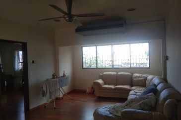 Oug Awan Kecil Corner 2sty Bungalow Large Land