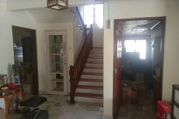 Oug Awan Kecil Corner 2sty Bungalow Large Land