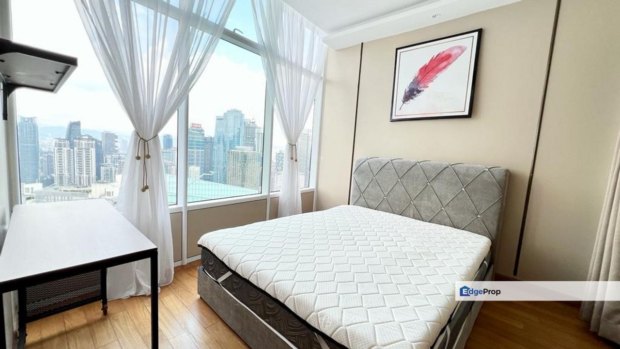 Partially Furnished Sky Suites Condo KLCC, Kuala Lumpur, KLCC