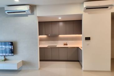 Residensi Solaris Parq