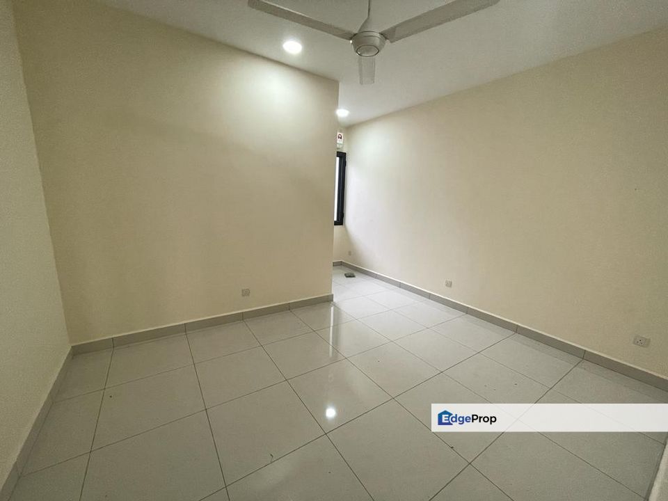 Freehold Renovated 2stry Terrace Alam Impian Shah Alam , Selangor, Shah Alam