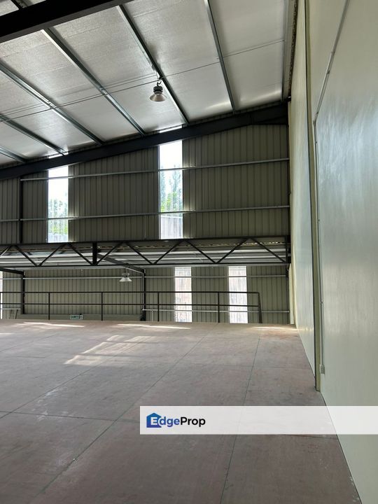 Renovated Factory Batu 10 Cheras Facing Road , Selangor, Balakong