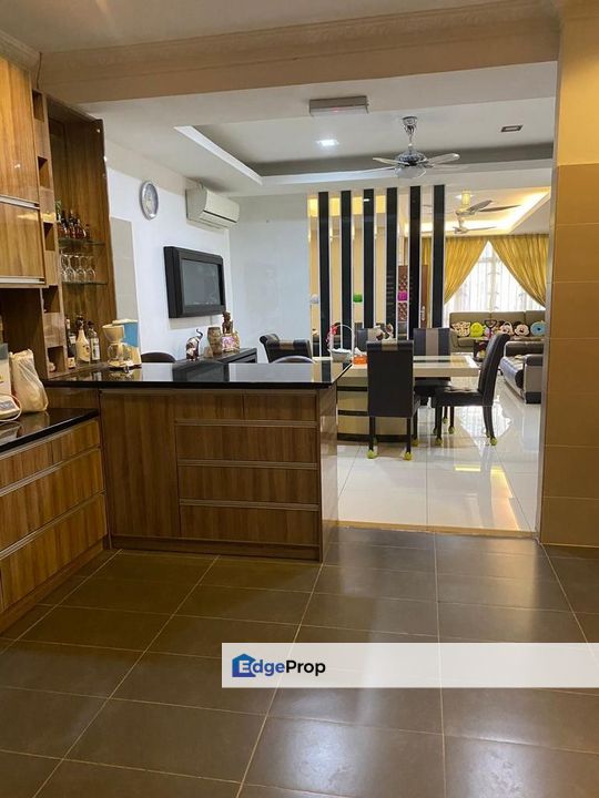 Fully Renovated Super Link 2stry Terrace Glenmarie Shah Alam, Selangor, Glenmarie