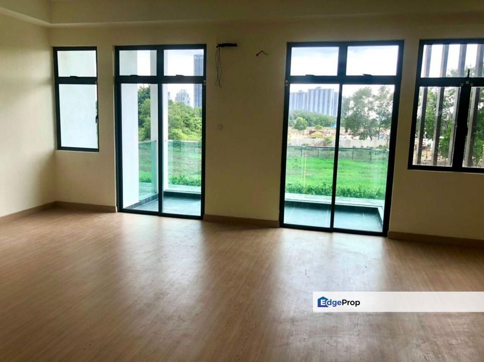 Spacious 2.5stry Link Villa Bandar Nusaputra Puchong , Selangor, Puchong South