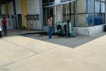 Lekas 32 Industrial Park