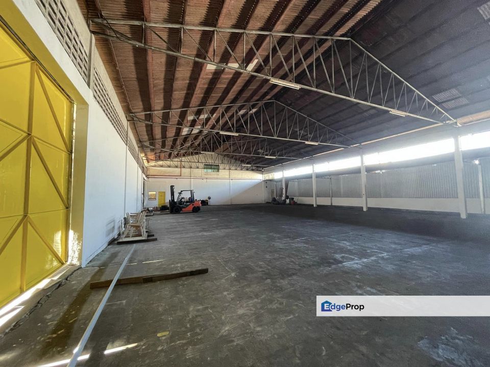Large Warehouse office Facing main road Klebang Melaka City, Melaka, Klebang