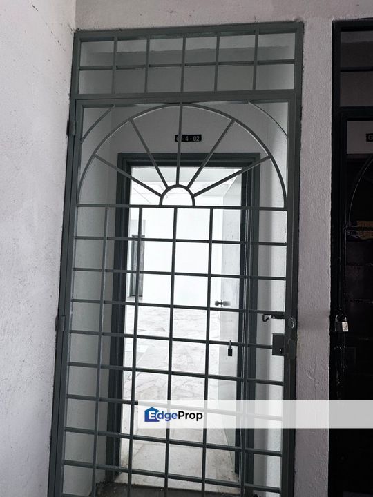 Kiambang Aparment Putra Perdana Puchong 3rooms Top floor, Selangor, Puchong