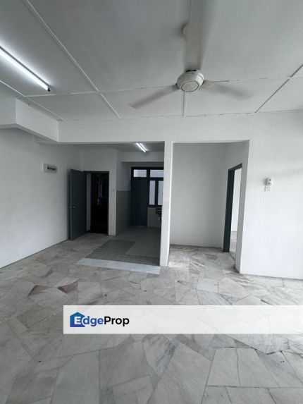 Kiambang Aparment Putra Perdana Puchong 3rooms Top floor, Selangor, Puchong