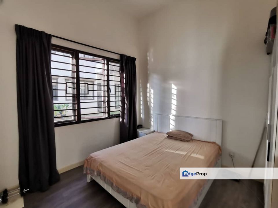 Fully Renovated & Furnished N'dira Townhouse 16sierra Puchong, Selangor, Puchong South