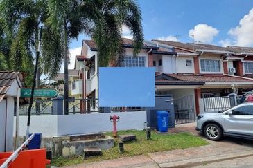 Corner Renovated 2stry Terrance Subang Bestari 