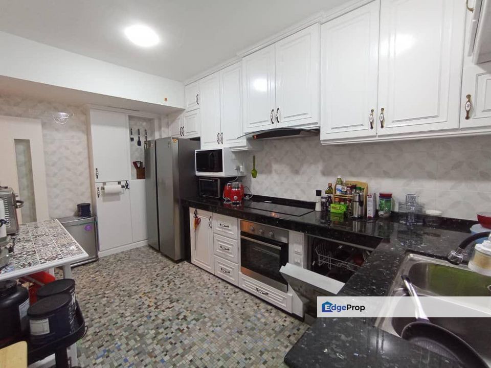 Freehold 2sty Terrace Fully Renovated Ampang Tmn Zooview, Selangor, Ampang