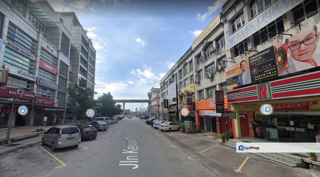 Ground Floor Shop Puchong Jaya Jalan Kenari near bank, Selangor, Puchong