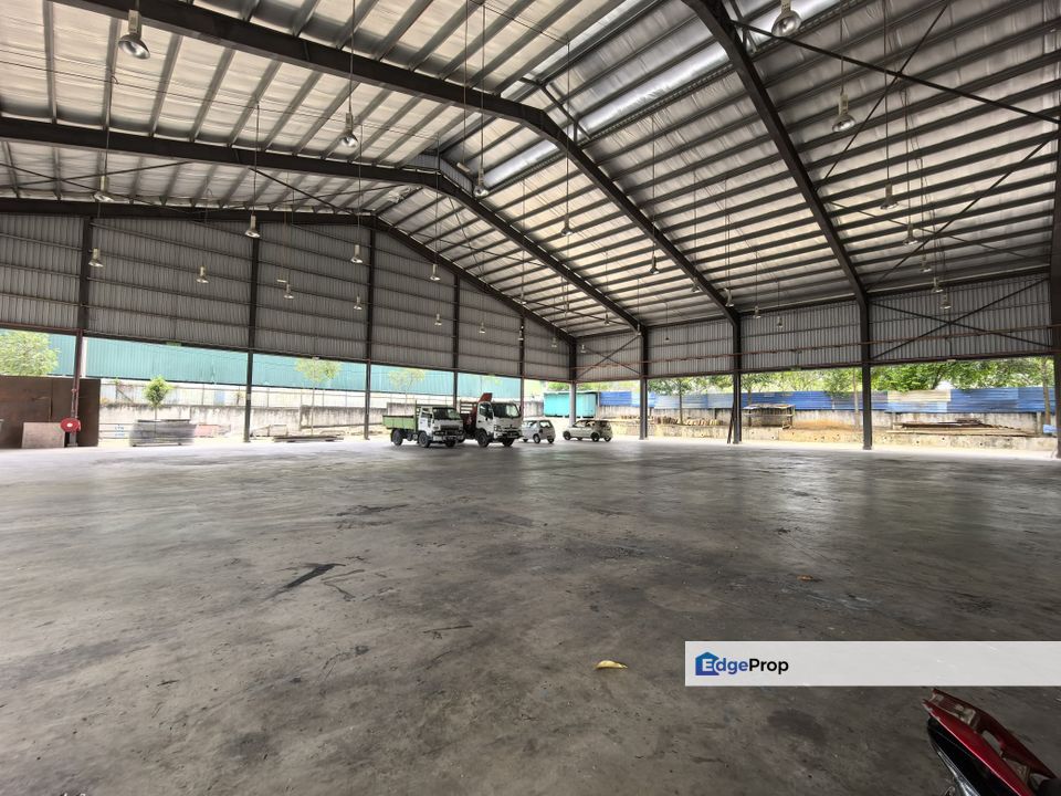 Warehouse Factory industrial Park Jln Bangi lama Semenyih, Selangor, Semenyih